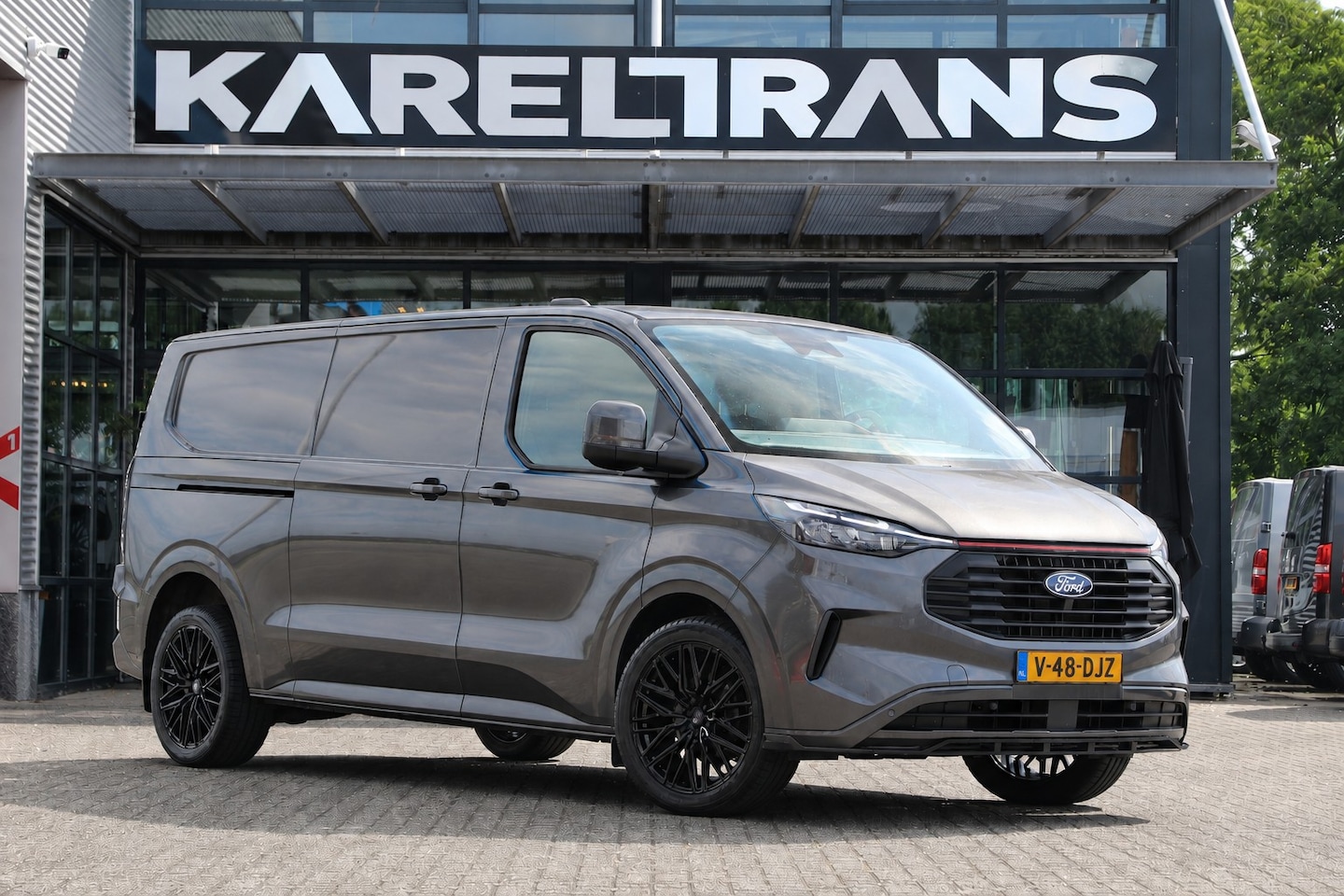 Ford Transit Custom - 2.0 TDCI 136 | Limited | 2.5t trekgewicht | L2H1 | Navi | Clima.. - AutoWereld.nl