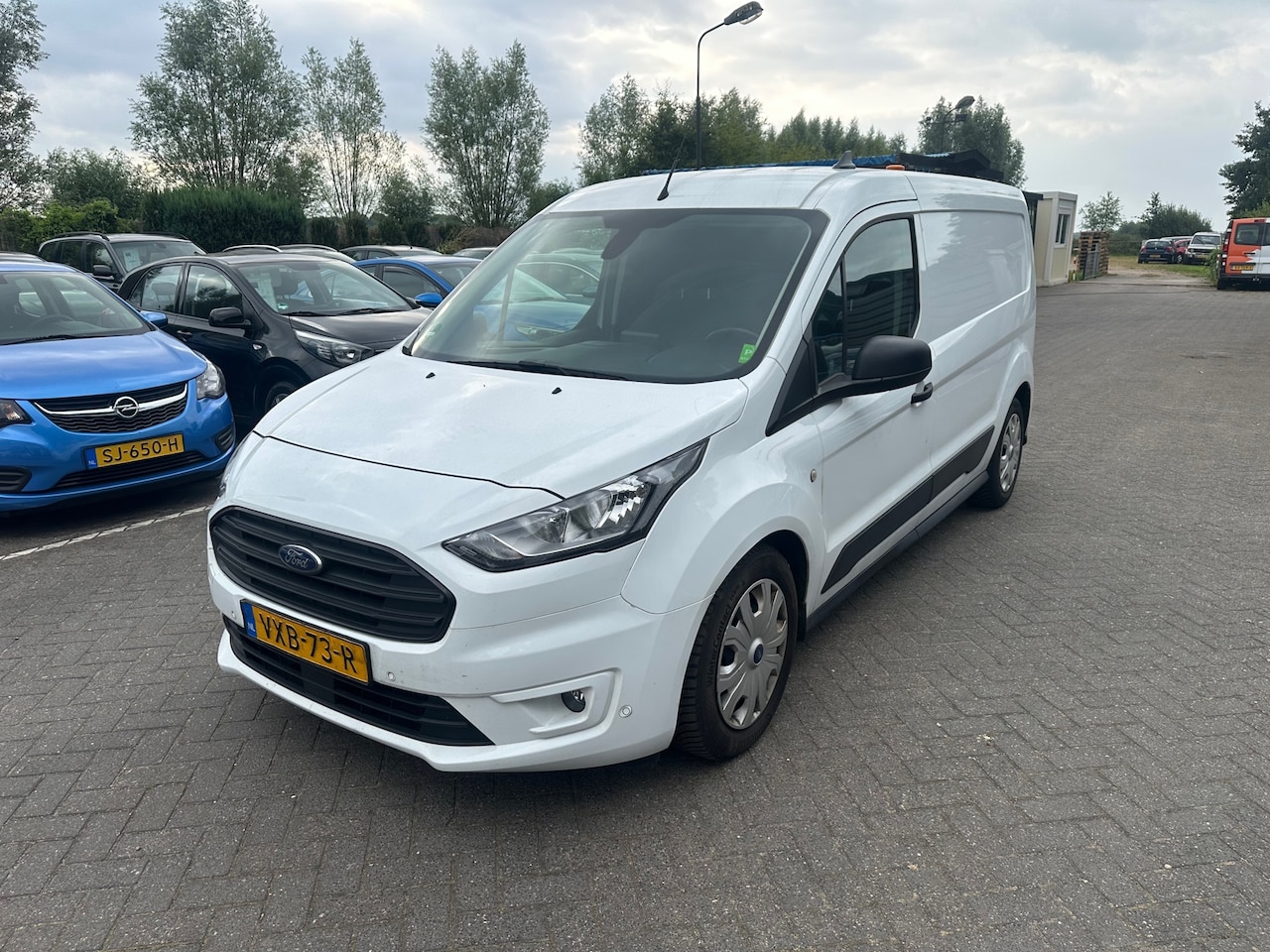 Ford Transit Connect - 1.5 EcoBlue L2 Trend , navigatie , pdc , automaat defect !! - AutoWereld.nl