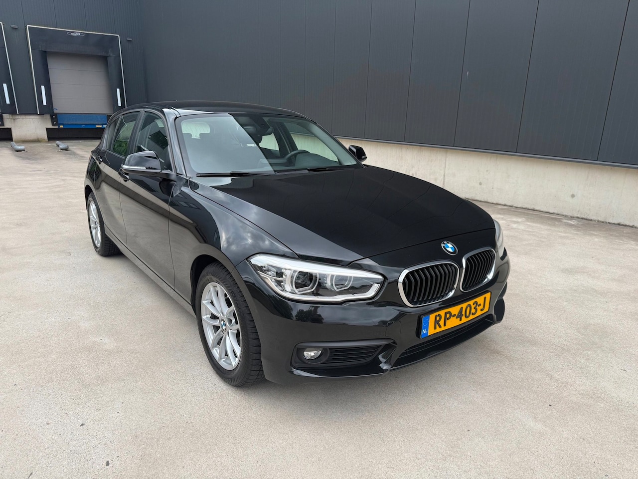 BMW 1-serie - 118i Corporate Lease Executive 118i Corporate Lease Executive - AutoWereld.nl