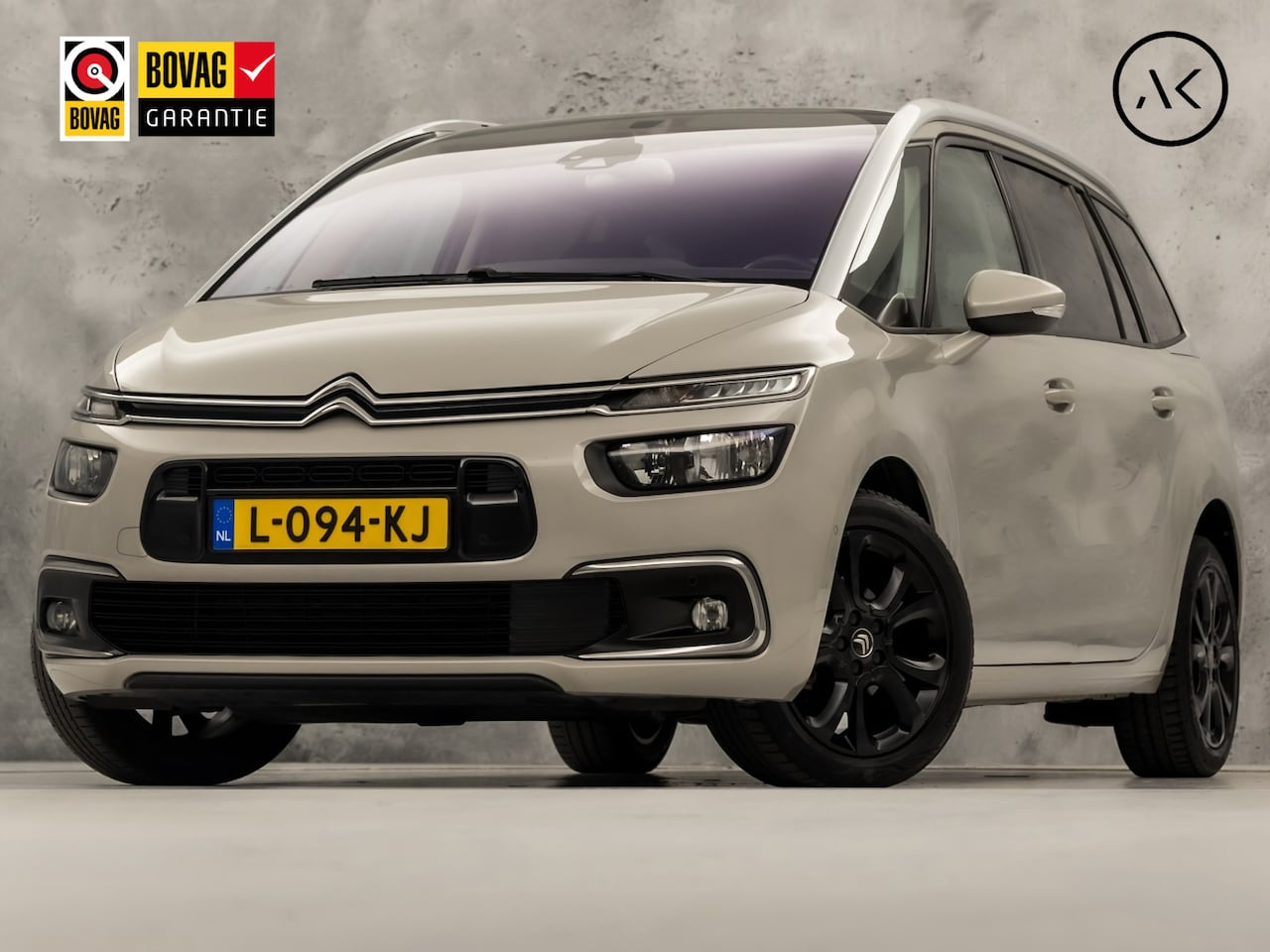 Citroën Grand C4 SpaceTourer - 1.2 PureTech Deluxe 7 Persoons (APPLE CARPLAY, GROOT NAVI, CAMERA, GETINT GLAS, SPORTSTOEL - AutoWereld.nl
