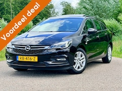 Opel Astra Sports Tourer - 1.0 Business+ / Clima / Navi / Svhuifdak / CC / Verwarmde Stuur en Voorstoelen / PDC / 2de