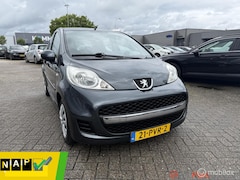 Peugeot 107 - 1.0-12V Millesim 200, Airco, 5drs, 2de eigenaar