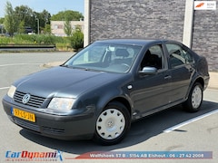 Volkswagen Bora - 1.6 | Automaat | Nwe APK | 1e Eigenaar | Airco | Rijd Schakelt Goed