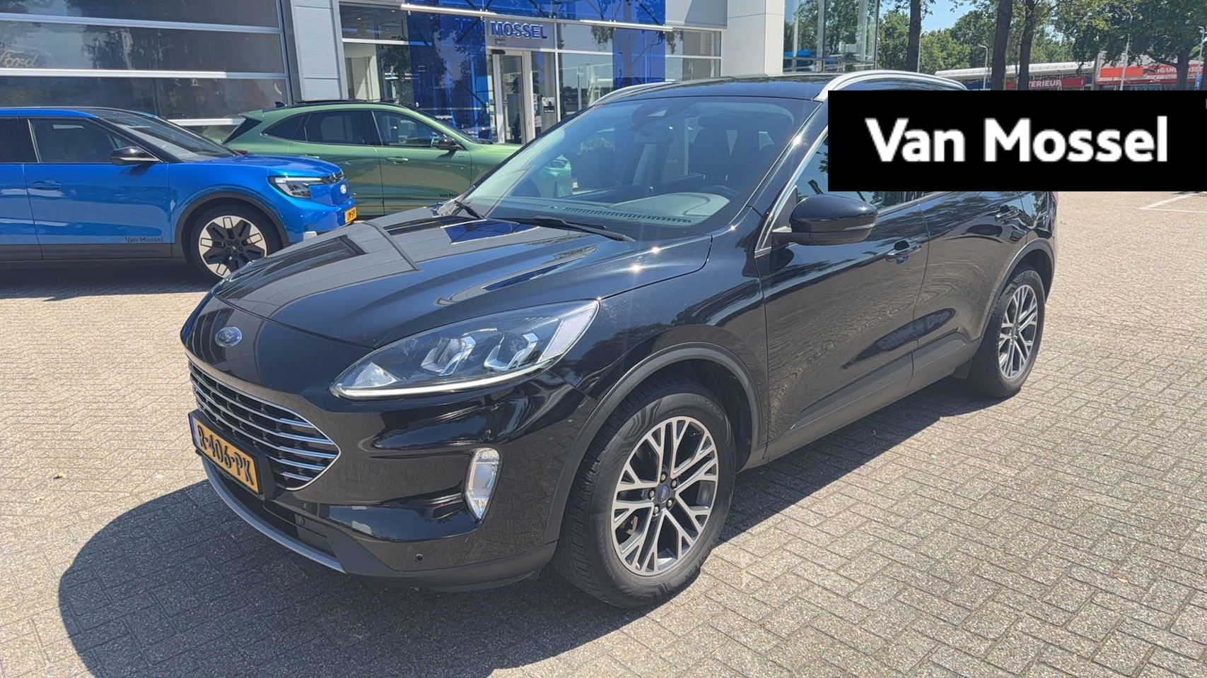 Ford Kuga - 1.5 EcoBoost Titanium Trekhaak afneembaar 1800Kg Trekgewicht | 18" LM Velgen | Winterpakke - AutoWereld.nl