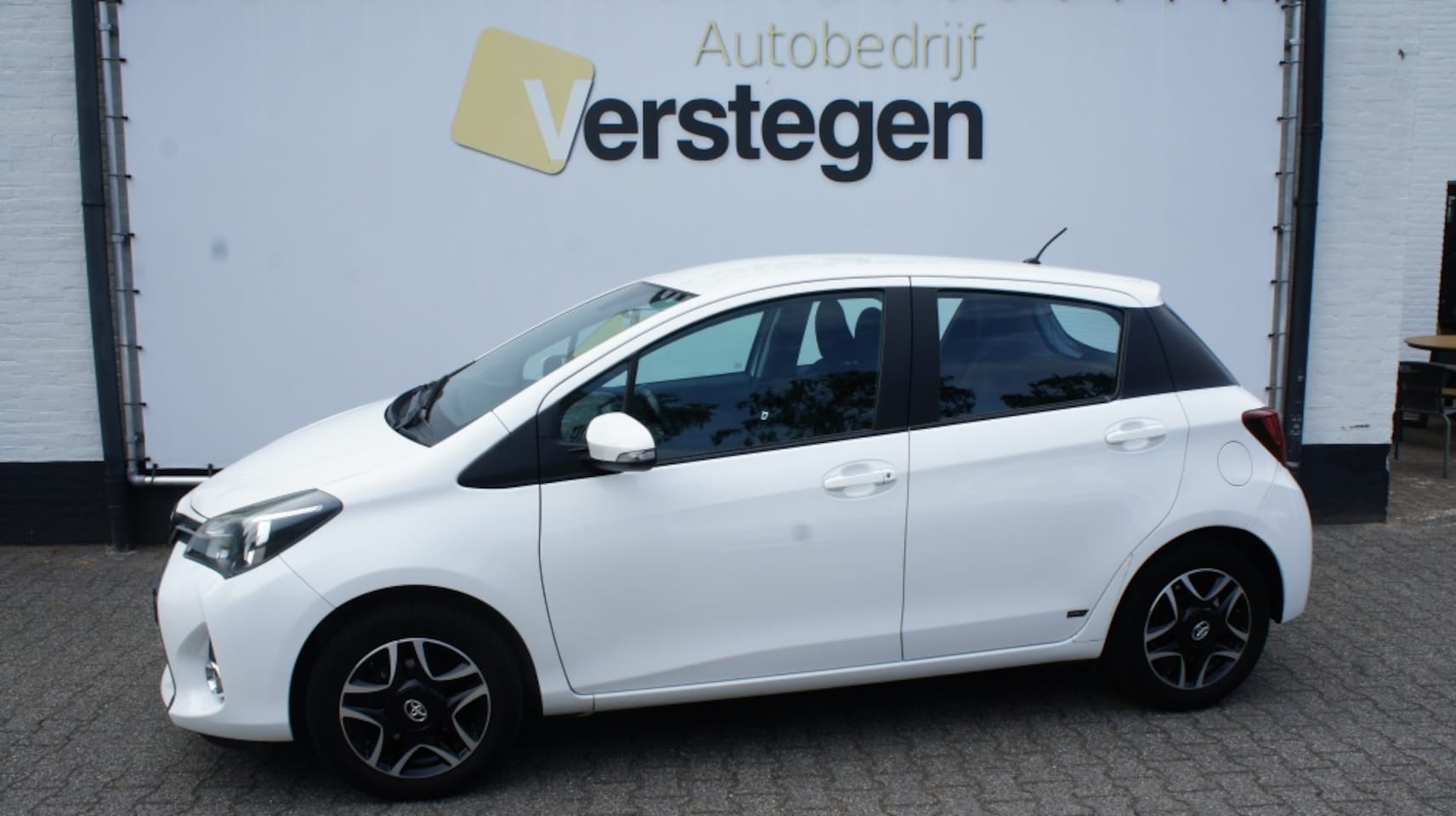 Toyota Yaris - 1.3 VVT-i Aspiration 1.3 VVT-i Aspiration - AutoWereld.nl