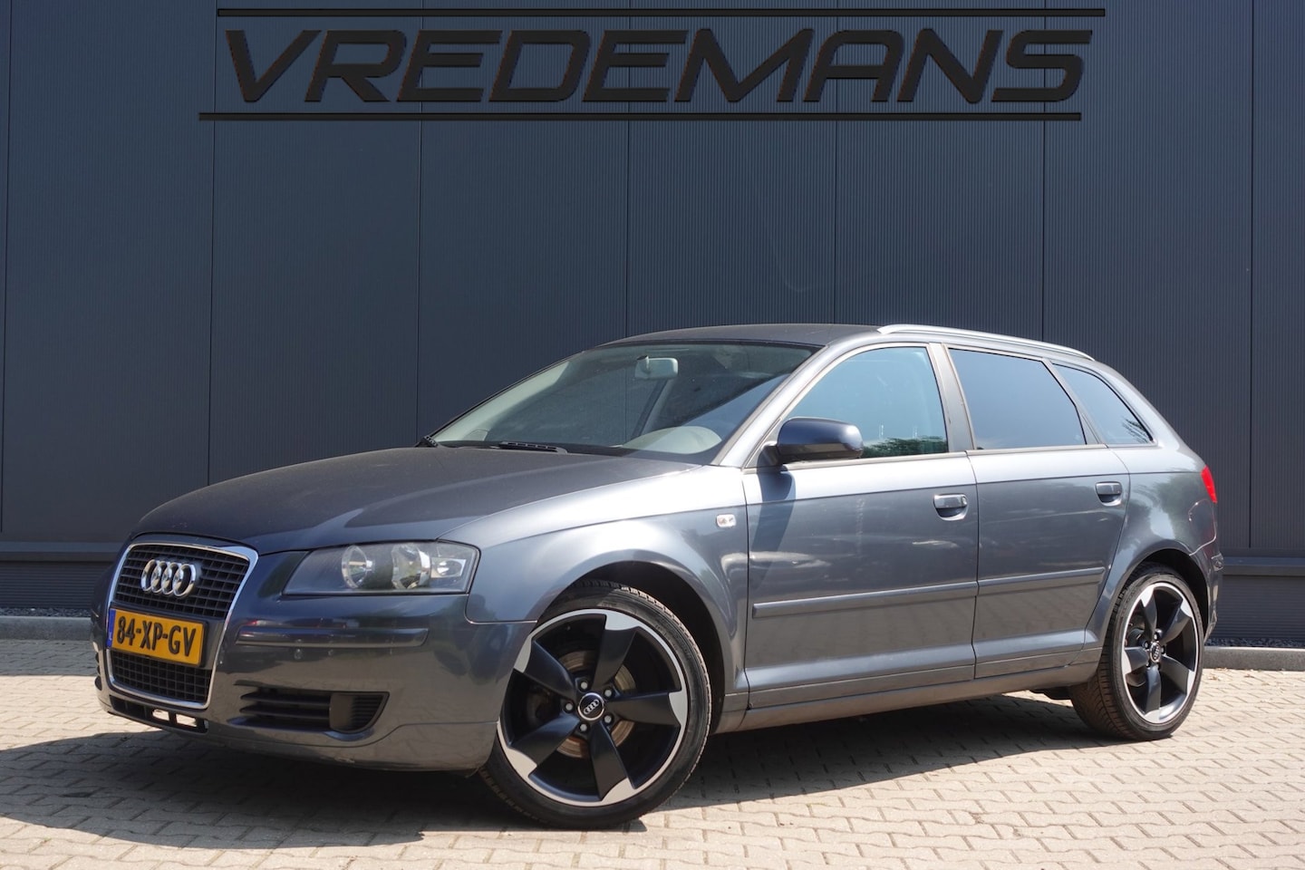 Audi A3 Sportback - 1.6 FSI Attraction Pro Line 1.6 FSI Attraction Pro Line - AutoWereld.nl