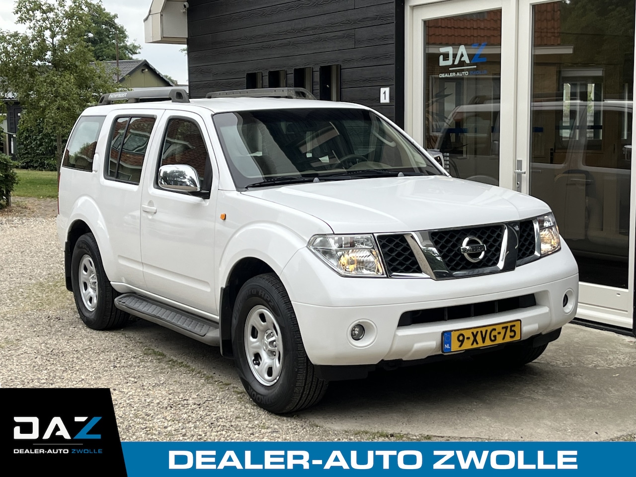 Nissan Pathfinder - 4.0 V6 LE Premium IT 7P/4X4/Aut/Airco/Audio - AutoWereld.nl
