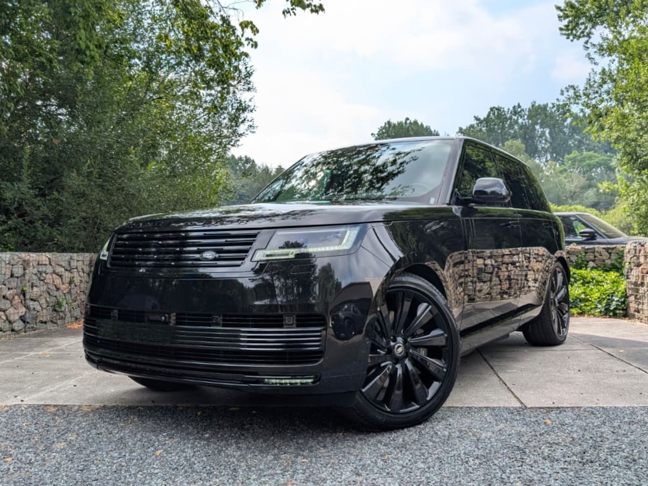 Land Rover Range Rover - P550e SVAutobiography Black - AutoWereld.nl