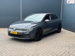 Volkswagen Golf - 1.5 eTSI R-Line Pdc / Navi / Carplay / Digidash