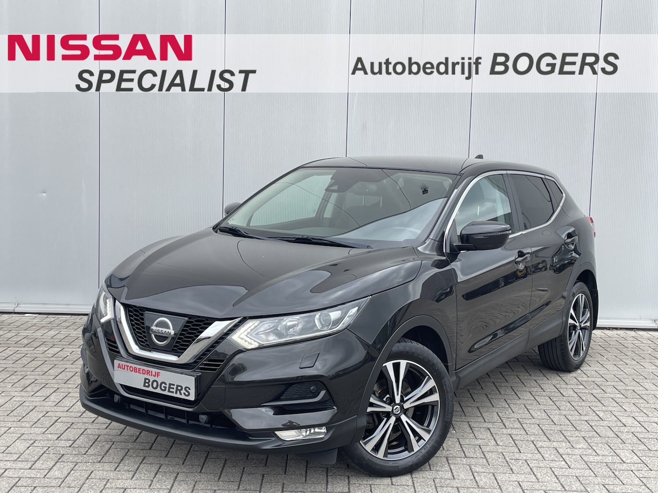 Nissan Qashqai - 1.2 Acenta Navigatie, Cruise Control, Climate Control, 18"Lm, Achteruitrijcamera, Trekhaak - AutoWereld.nl