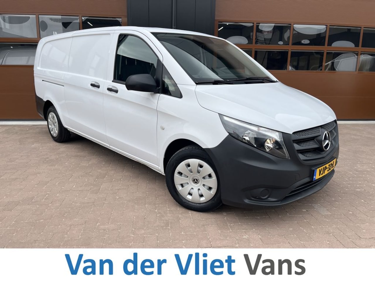 Mercedes-Benz Vito - 110 CDI 102 pk E6 XL Extra Lang 3p Lease €253 p/m, Airco, Apple Carplay/Android Auto, Cam - AutoWereld.nl