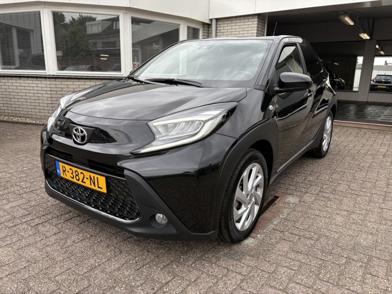 Toyota Aygo X - 1.0 VVT-i MT first 1.0 VVT-i MT first - AutoWereld.nl