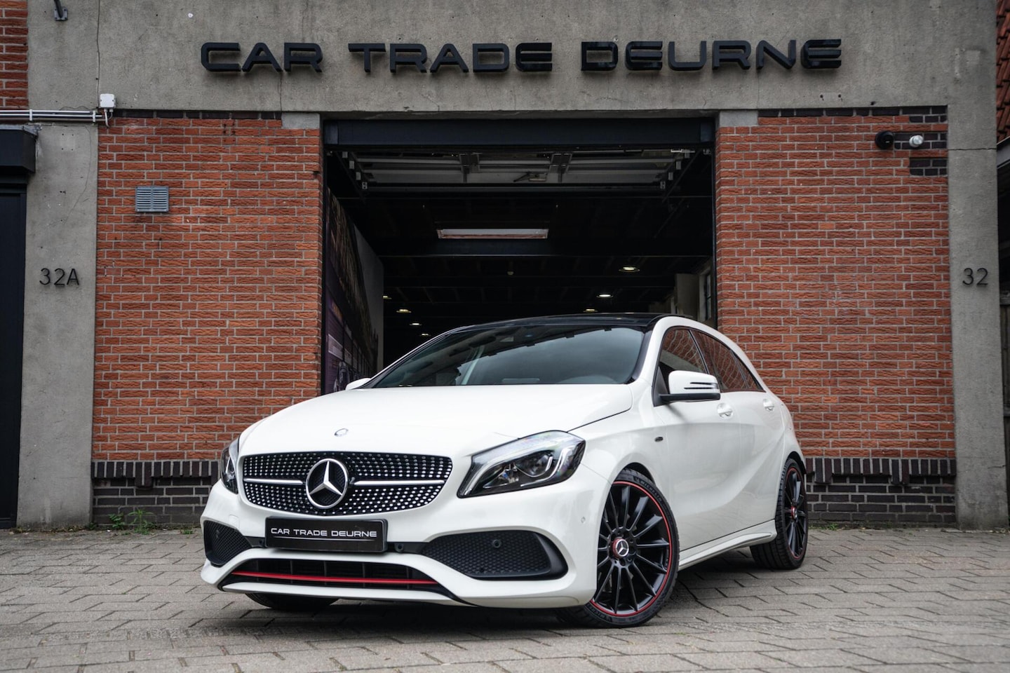 Mercedes-Benz A-klasse - 250 AMG 4MATIC Pano / Memory / Camera - AutoWereld.nl