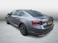 Skoda Superb - 1.4 TSI iV Sportline Business , Automaat, Half Leder, Schuif-/Kanteldak, 360 Camera, Stoel
