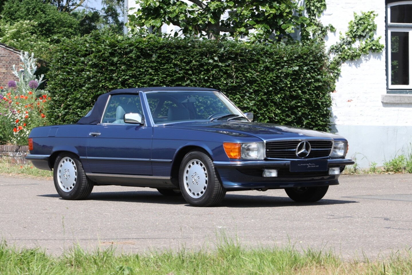 Mercedes-Benz SL-klasse Cabrio - 300 SL R107 Original paint - AutoWereld.nl