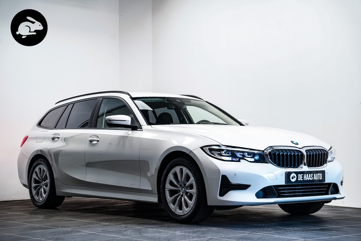 BMW 3-serie Touring - 318i High Executive|Carplay|Stoelverwarming|Navi - AutoWereld.nl