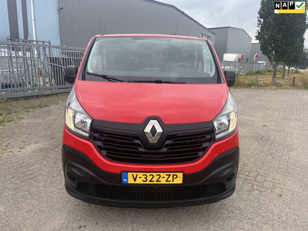 Renault Trafic - 1.6 dCi T29 L2H1 Comfort Energy (Nette Bus, 170x NAP!) - AutoWereld.nl