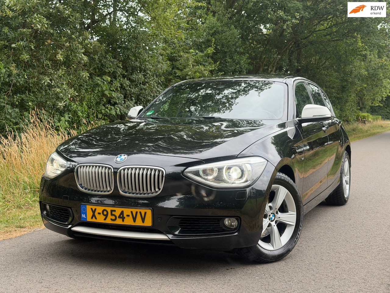 BMW 1-serie - 118i Limited Edition | Navi + Stoelverwarming Nu € 6.975,-!!! - AutoWereld.nl
