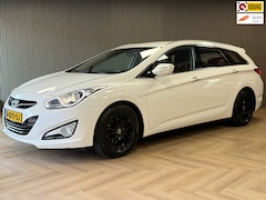 Hyundai i40 Wagon - 1.6 GDI Blue Go Edition NAVI CRUISE CILIMATE CONTROL KEYLESS ENTRY / START LED PDC V+A