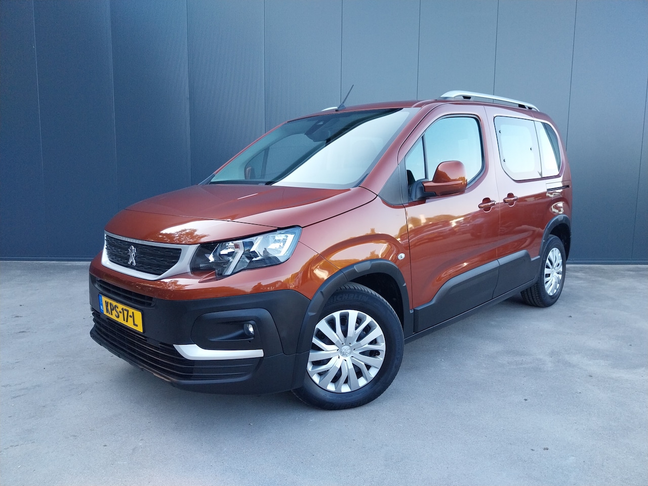 Peugeot Rifter - 1.2 Puretech 1e EIGENAAR Active CRUISE ECC NAVI - AutoWereld.nl