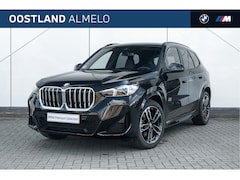 BMW X1 - sDrive20i M Sport Automaat / Trekhaak / Sportstoelen / Comfort Access / Achteruitrijcamera