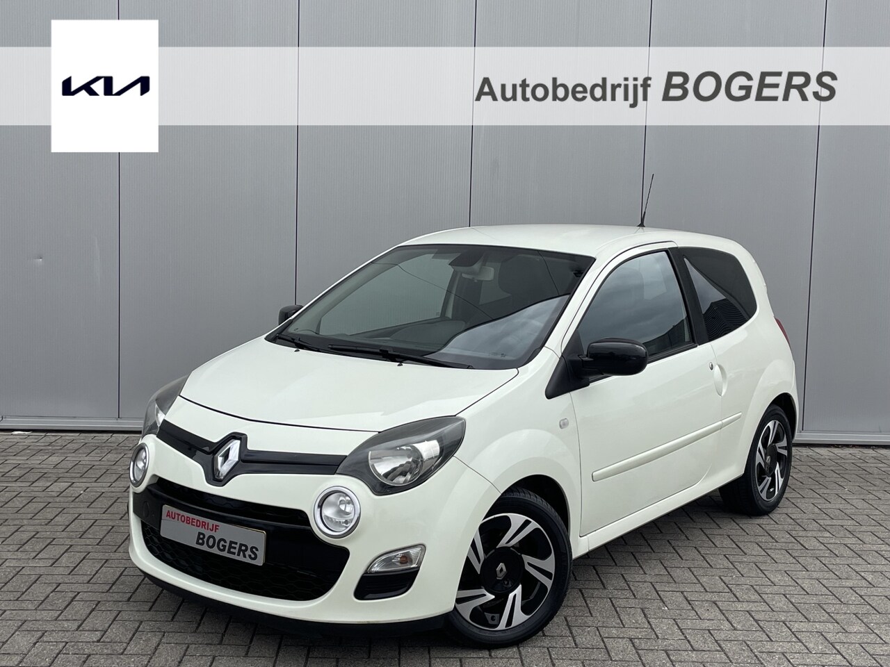 Renault Twingo - 1.2 16V Dynamique Climate Control, Cruise Control, El.ramen, 15"Lm, Bluetooth - AutoWereld.nl