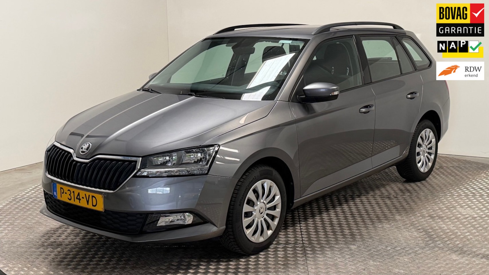 Skoda Fabia Combi - 1.0 TSI Ambition benzine navigatie carplay parkeersensoren cruisecontrole - AutoWereld.nl