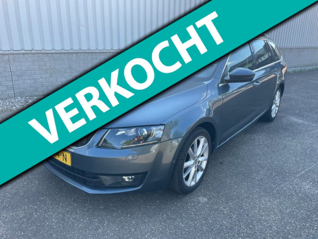 Skoda Octavia Combi - 1.6 TDI Elegance Businessline 1.6 TDI Elegance Businessline - AutoWereld.nl