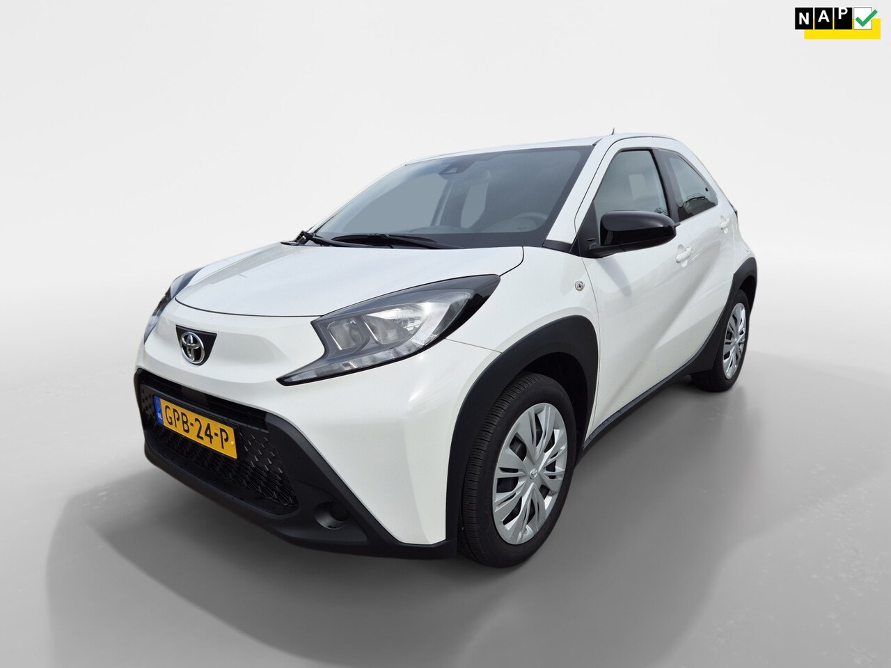 Toyota Aygo X - 1.0 VVT-i MT Play | carplay | camera | 10.000 km - AutoWereld.nl
