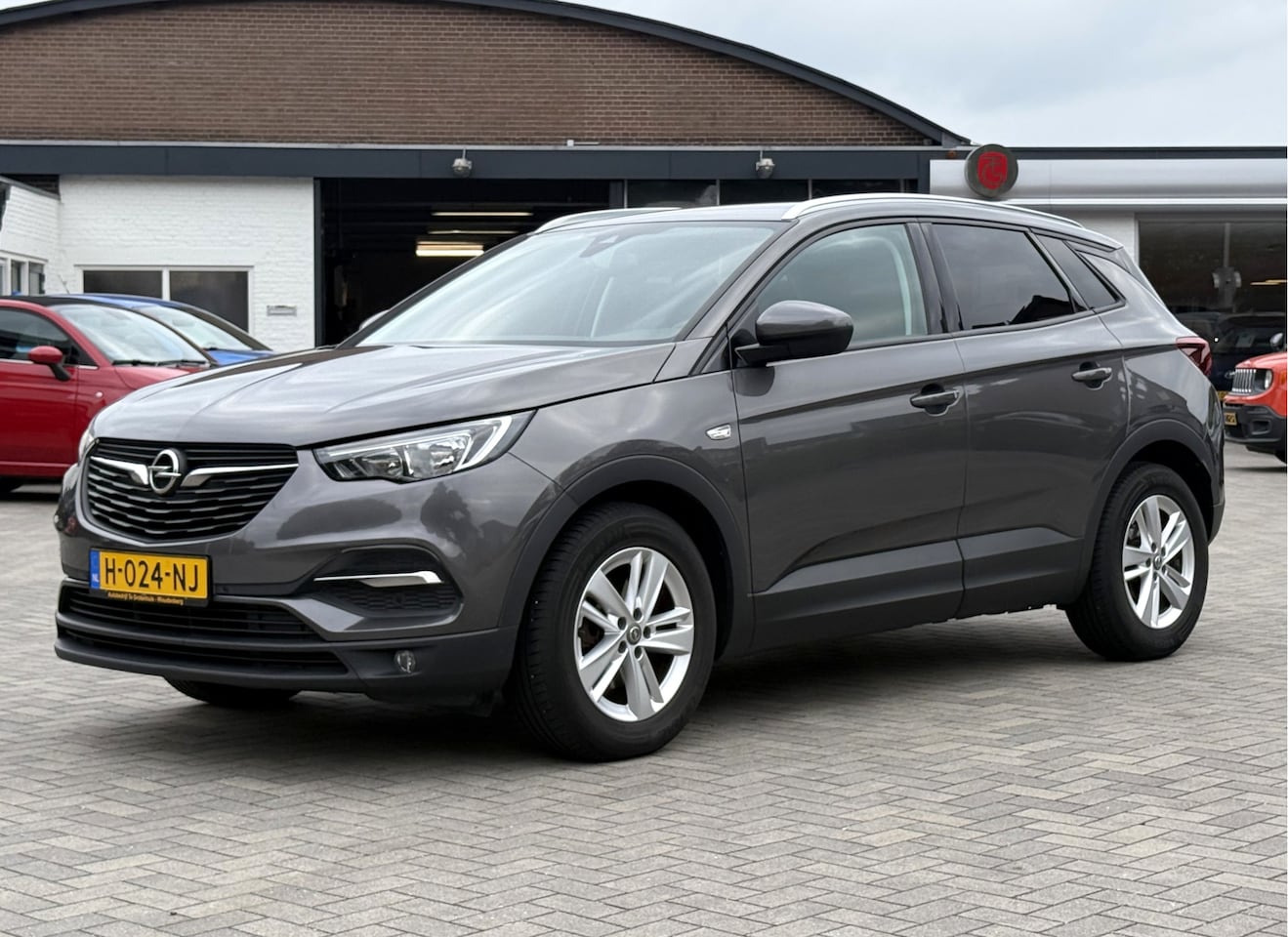 Opel Grandland X - Turbo Business Executive | Automaat | Trekhaak | - AutoWereld.nl