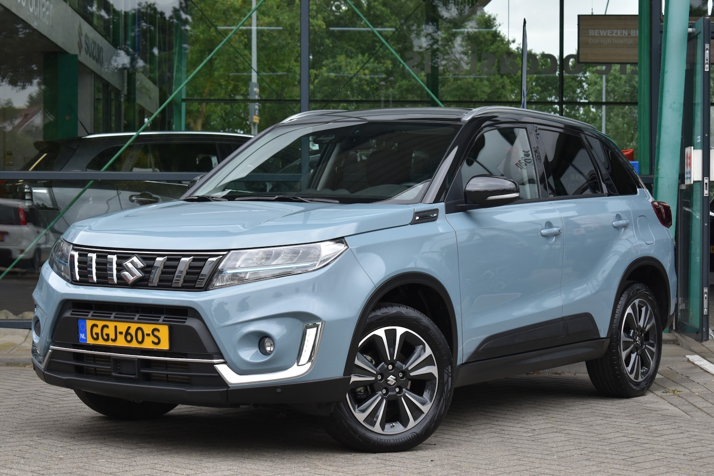 Suzuki Vitara - 1.4 Boosterjet Style Smart Hybrid Handgeschakeld 130pk | Stoelverwarming | Achteruitrijcam - AutoWereld.nl