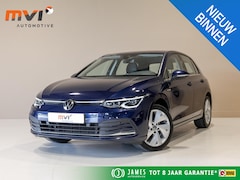 Volkswagen Golf - 1.5 eTSI R-Line Business+ 150pk / Dodehoek detectie / Elektrisch verstelbare stoelen met g