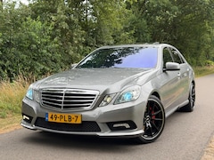 Mercedes-Benz E-klasse - 200 Business Class | AMG-Pakket + Schuif/kanteldak Nu € 11.950,