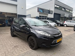 Ford Fiesta - 1.25 Limited 5 DEURS AIRCO