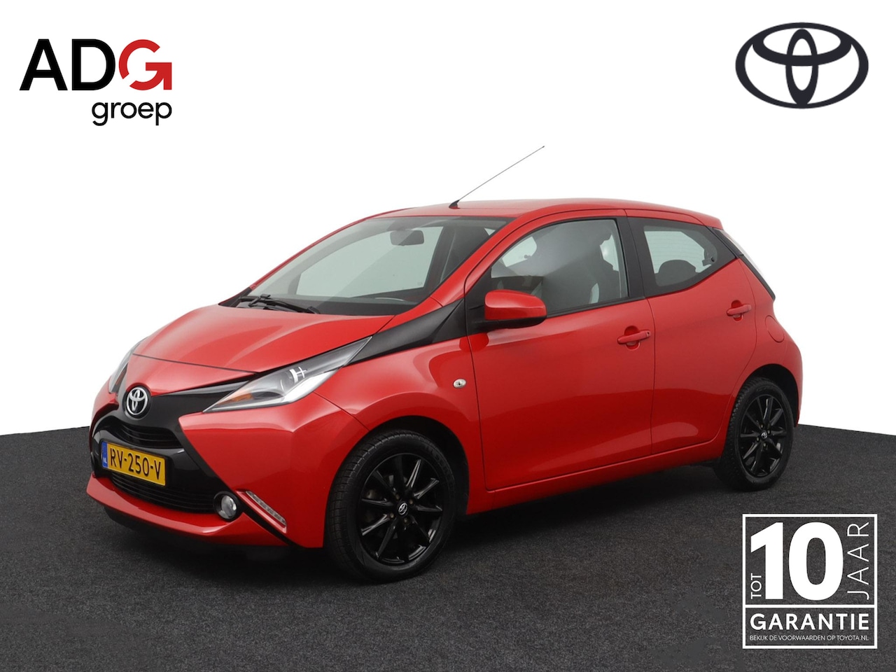 Toyota Aygo - 1.0 VVT-i x-play | Groot scherm met multimedia | Airco | Parkeercamera | - AutoWereld.nl