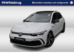 Volkswagen Golf - 1.5 eTSI 150pk R-Line DSG Automaat Black Style / Panoramadak / Zwenkbare Trekhaak / Camera