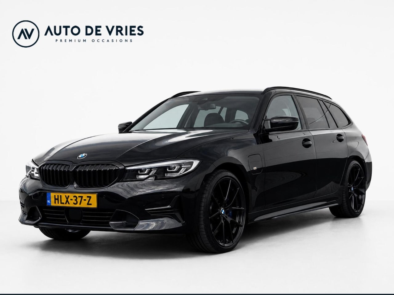 BMW 3-serie Touring - 330e 293pk Business Edition Plus | Full LED | Sfeerverlichting | 20" M-sport velgen | Trek - AutoWereld.nl