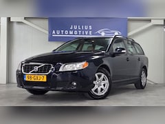 Volvo V70 - 2.5T Kinetic Leer Trekhaak Navi APK 07-2027 Garantie