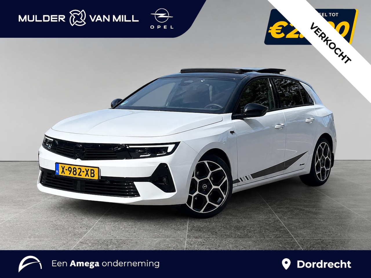 Opel Astra - Ultimate 1.2 Turbo 130pk EAT8 | IRMSCHER | SCHUIF/KANTELDAK | MATRIX LED | ALCANTARA/LEDER - AutoWereld.nl