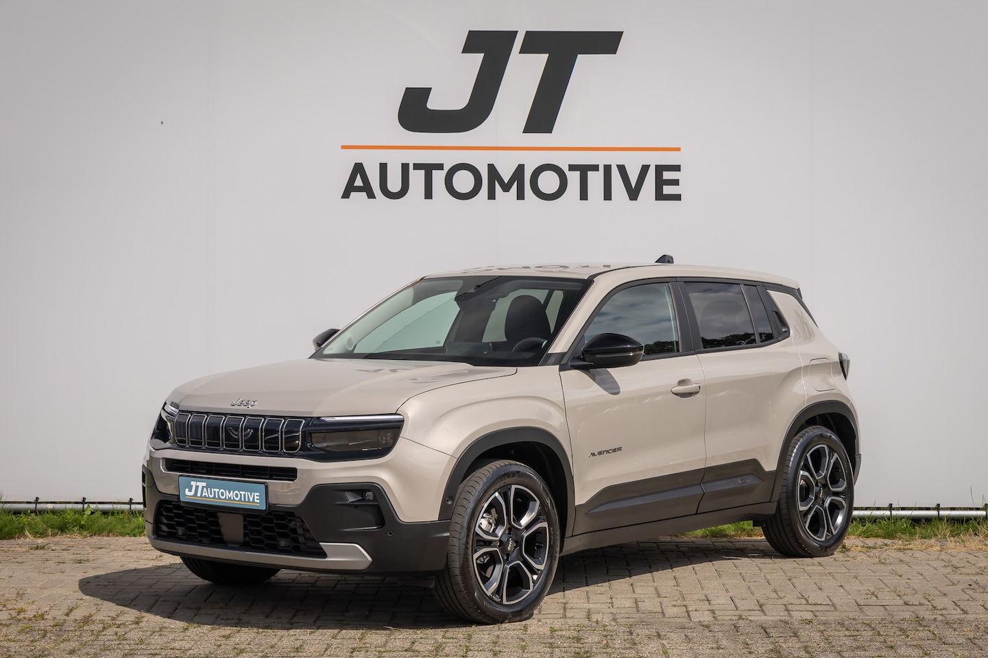 Jeep Avenger - Summit 54kWh Soh97% Adaptive cruise | 360 Camera | Half ledere bekleding | Carplay | PDC D - AutoWereld.nl