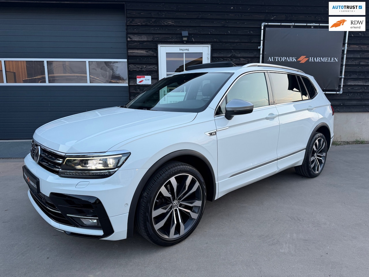 Volkswagen Tiguan Allspace - 2.0 TSI 4Motion 3x R-Line Pano 5P - AutoWereld.nl