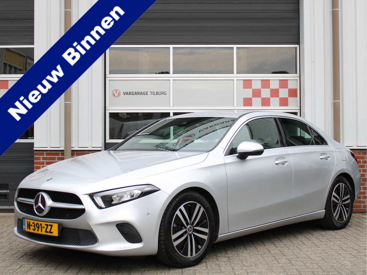 Mercedes-Benz A-klasse - 200 Automaat 163PK Business Solution Luxury /NAVI/ACC/PDC/Camera/Leder/Lane assist/Stoelve - AutoWereld.nl