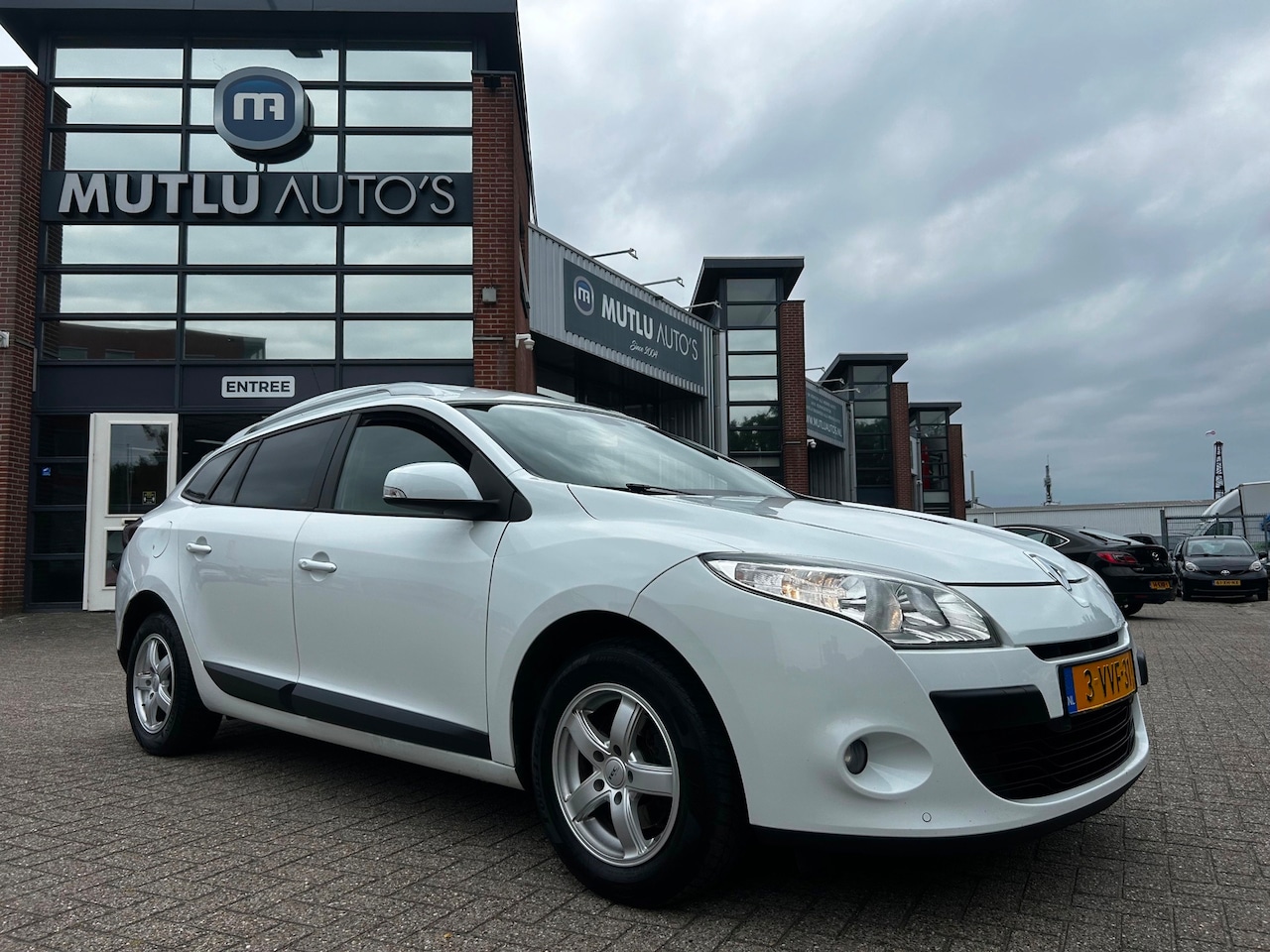 Renault Mégane - 1.5 dCi Expression GRIJS KENTEKEN NAVI PDC NAP - AutoWereld.nl
