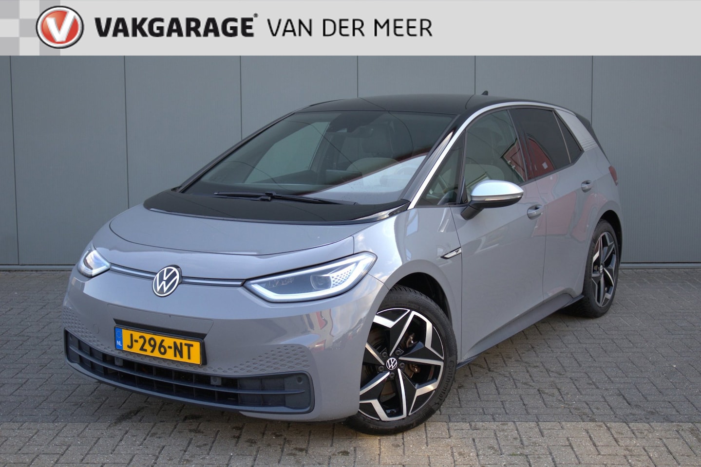 Volkswagen ID.3 - First Plus 58 kWh LED MATRIX / CAMERA / CARPLAY - AutoWereld.nl