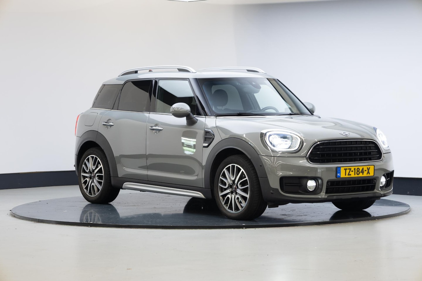 MINI Countryman - 1.5 Cooper Pepper | Head-up | Cruise Control | - AutoWereld.nl