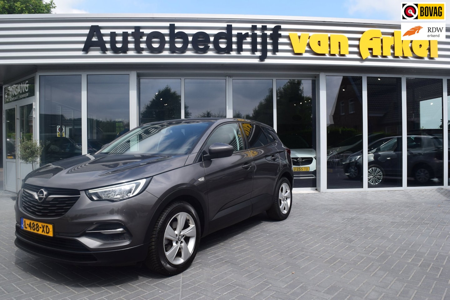 Opel Grandland X - 1.2 Turbo Business Executive 1.2 Turbo Business Executive - AutoWereld.nl