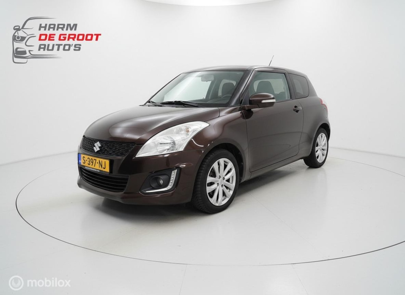 Suzuki Swift - 1.2 Comfort EASS/Keyless/Cruise/Stoelverwarming - AutoWereld.nl