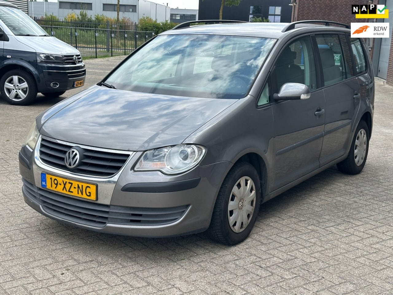 Volkswagen Touran - 1.6 Optive |AIRCO| 75 kWt 102p.k. - AutoWereld.nl