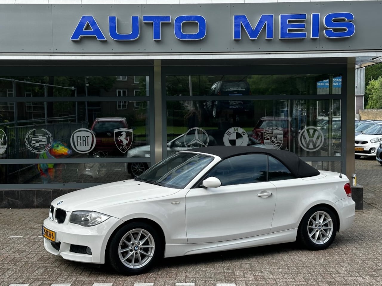 BMW 1-serie Cabrio - 118I Cabrio Automaat Leder Climate Control Trekhaak - AutoWereld.nl