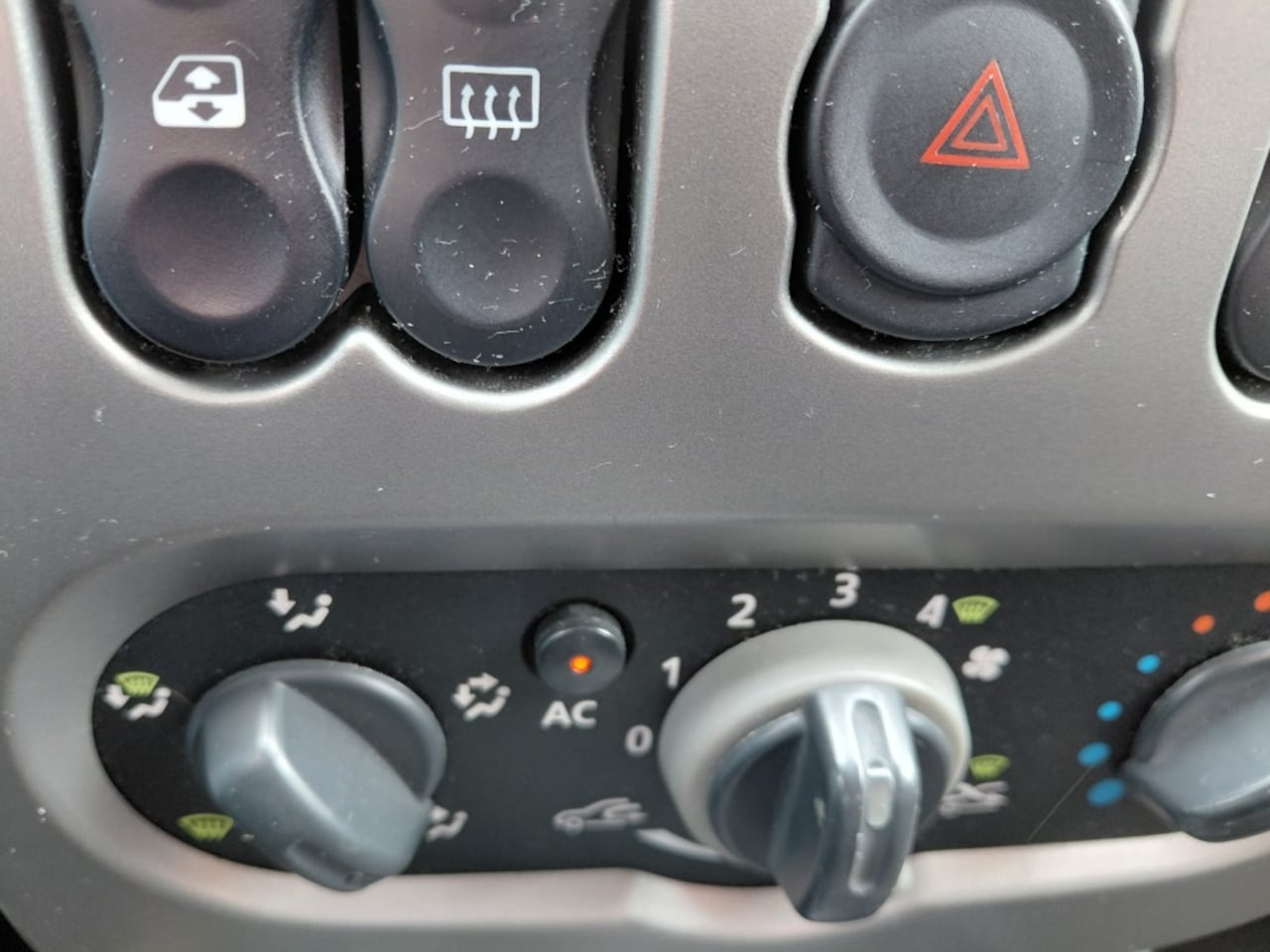 Dacia Sandero - 1.2 Ambiance 1.2 Ambiance - AutoWereld.nl